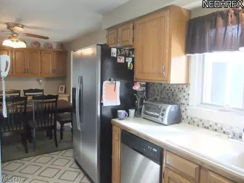 849 Eaglenest Ave, Akron, OH 44303 photo 8