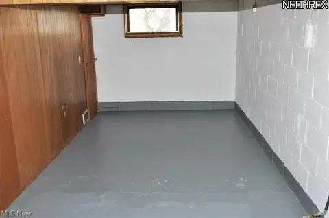 324 W 12th St, Dover, OH 44622 photo 10