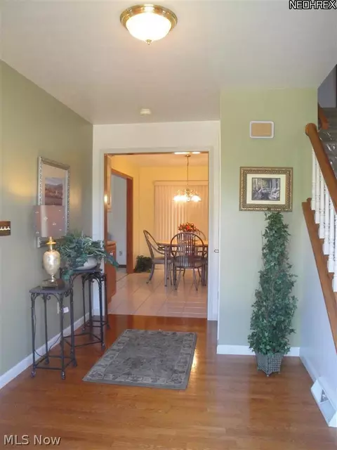 865 Fairfield Dr, Boardman, OH 44512 photo 2