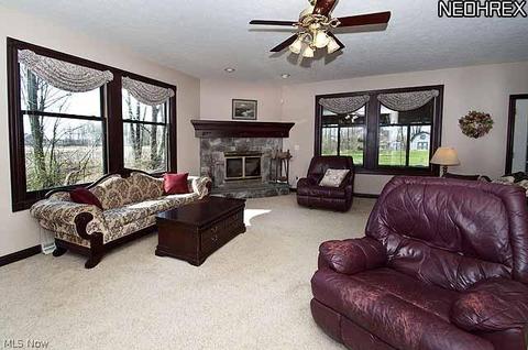 3976 Williams Ct, Avon, OH 44011 photo 2