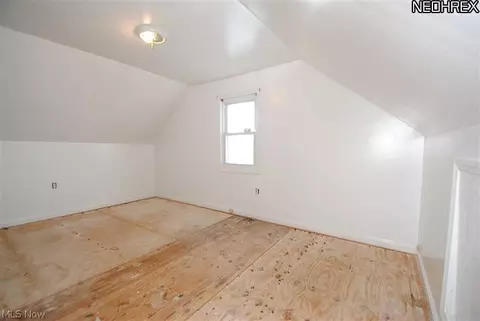 19601 Beverly Ave, Maple Heights, OH 44137 photo 6