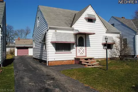 19601 Beverly Ave, Maple Heights, OH 44137 photo 11