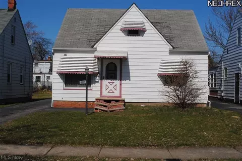 19601 Beverly Ave, Maple Heights, OH 44137 photo 1