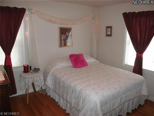 219 Creed St, Struthers, OH 44471 photo 4