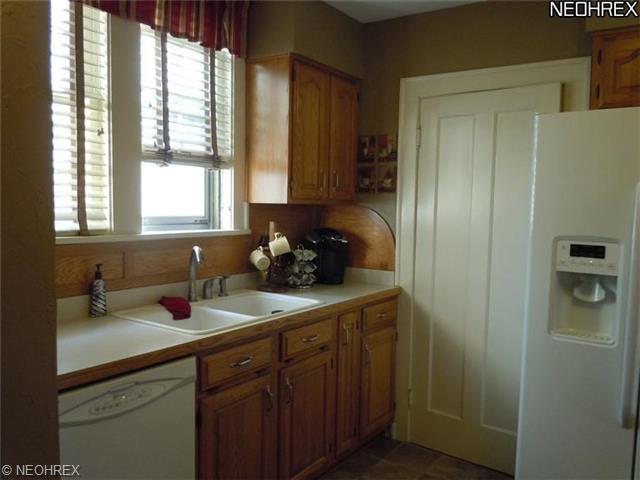 800 Park Ave, Elyria, OH 44035 photo 9