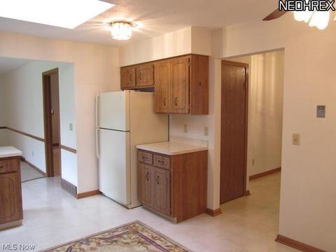 7345 Lime Ln, Parma, OH 44129 photo 5