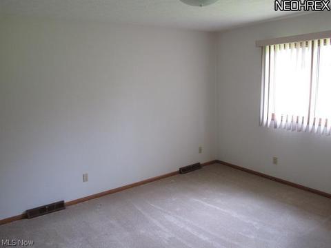 7345 Lime Ln, Parma, OH 44129 photo 14