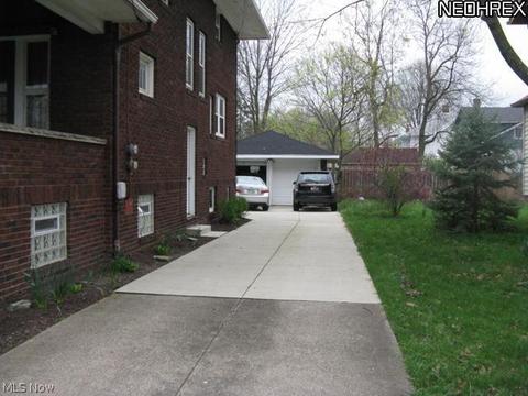 373 Beech St, Berea, OH 44017 photo 10
