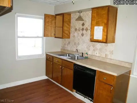 1620 Cedar Dr, Lorain, OH 44052 photo 4