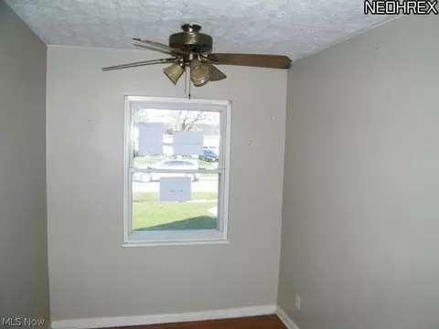 1620 Cedar Dr, Lorain, OH 44052 photo 3