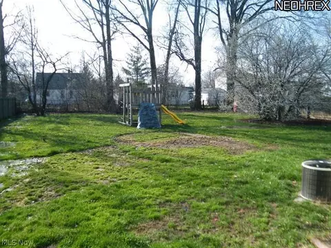1620 Cedar Dr, Lorain, OH 44052 photo 11