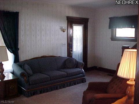 116 Glendale Ct, Elyria, OH 44035 photo 2