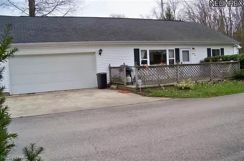 2922 Linna Dr, Ashtabula, OH 44004 photo 1
