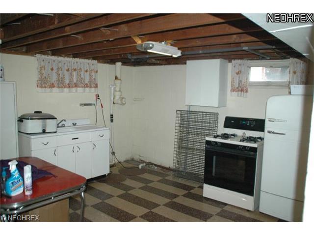 7040 Jay Dr, Elyria, OH 44035 photo 11