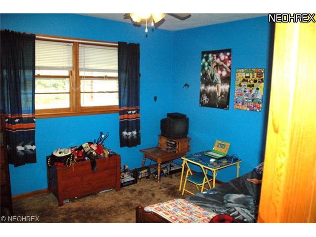 7040 Jay Dr, Elyria, OH 44035 photo 6