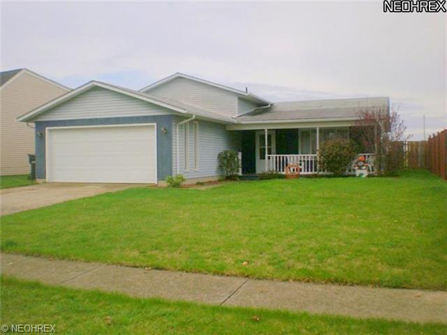 138 Potomac Dr, Elyria, OH 44035 photo 1