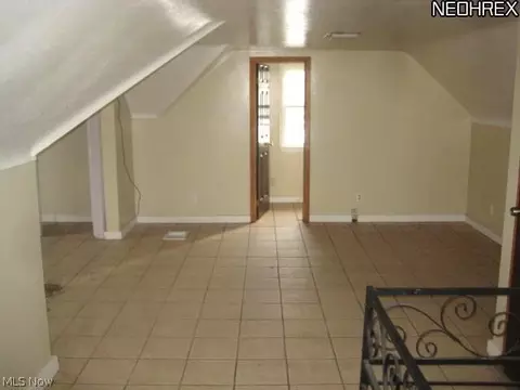 446 E 272 St, Euclid, OH 44132 photo 9