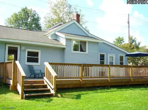 112 Maple, Chardon, OH 44024 photo 2