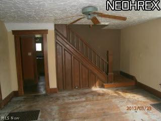 149 Samuel St, Elyria, OH 44035 photo 2