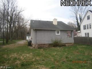 149 Samuel St, Elyria, OH 44035 photo 9