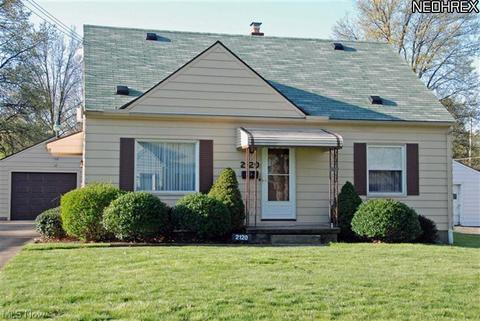 2120 Cramer Ave, Akron, OH 44312 photo 1
