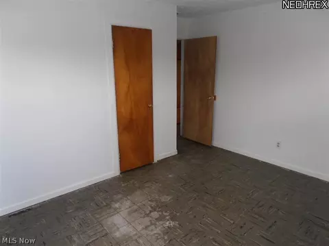 565 Willow Park Rd, Elyria, OH 44035 photo 8