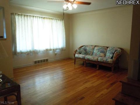 29233 Barjode Rd, Willowick, OH 44095 photo 3
