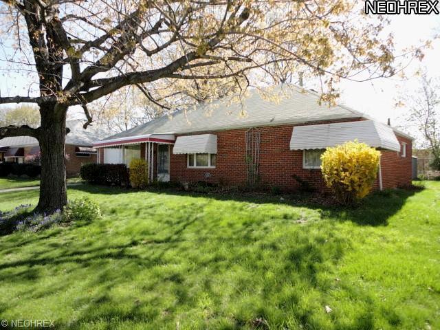 701 Walnut Dr, Euclid, OH 44132 photo 7