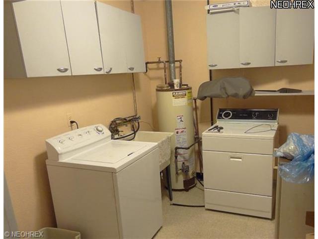 701 Walnut Dr, Euclid, OH 44132 photo 4