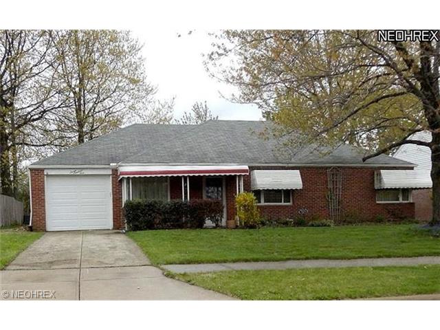 701 Walnut Dr, Euclid, OH 44132 photo 1