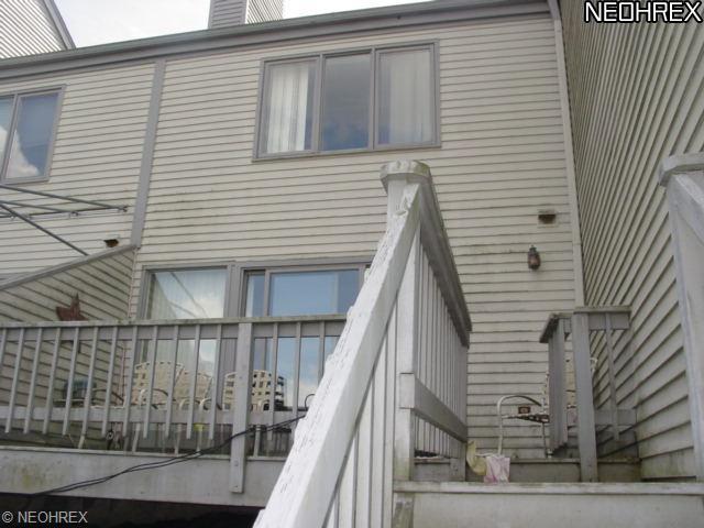 3201 Mariners Island Dr NW #3g, Canton, OH 44708 photo 3