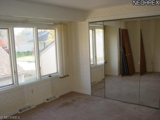 3201 Mariners Island Dr NW #3g, Canton, OH 44708 photo 2