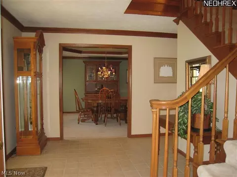 560 E Jackson Rd, Aurora, OH 44202 photo 3
