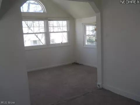 10 E 221 St, Euclid, OH 44123 photo 9