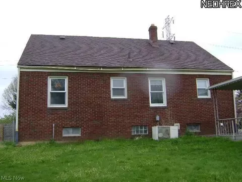 1053 Runge Ave, Struthers, OH 44471 photo 11