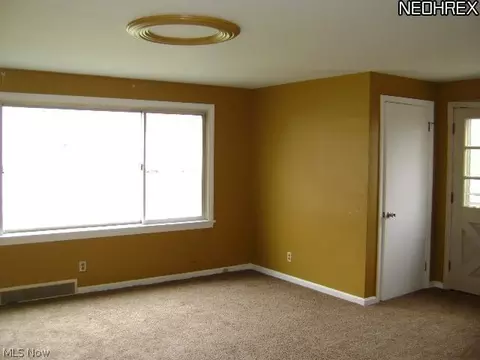1053 Runge Ave, Struthers, OH 44471 photo 2