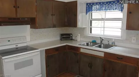 35165 Aurora Rd, Solon, OH 44139 photo 3