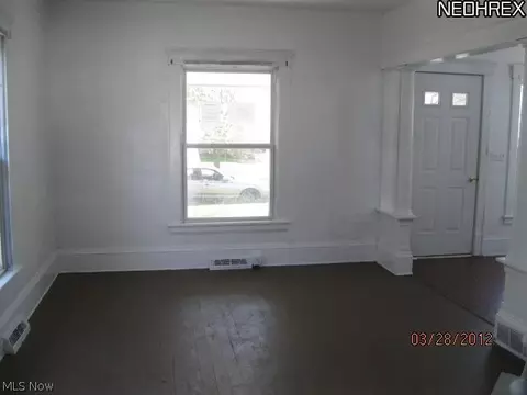 130 Hamilton St, Elyria, OH 44035 photo 7