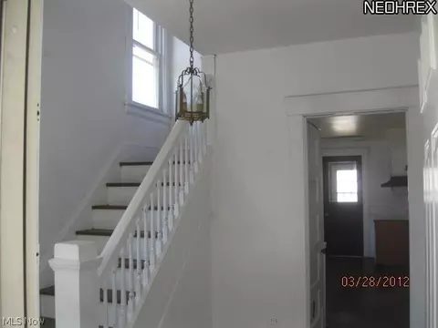 130 Hamilton St, Elyria, OH 44035 photo 3
