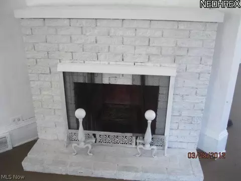 130 Hamilton St, Elyria, OH 44035 photo 6