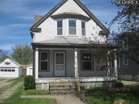 130 Hamilton St, Elyria, OH 44035 photo 1