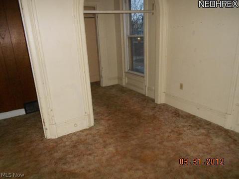 218 5th St, Elyria, OH 44035 photo 10