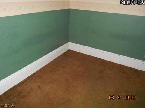 218 5th St, Elyria, OH 44035 photo 9