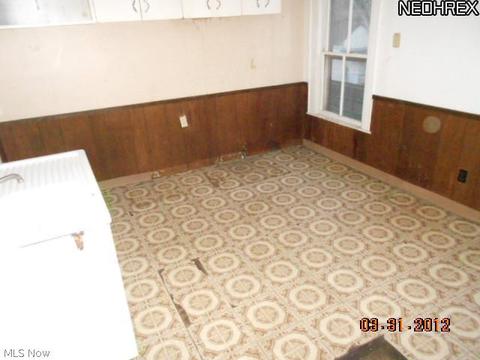 218 5th St, Elyria, OH 44035 photo 8