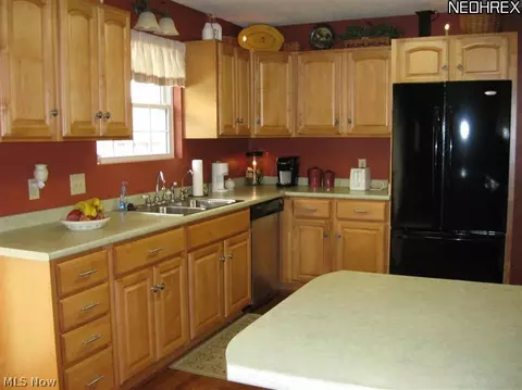 804 N 4th St, Dennison, OH 44621 photo 4