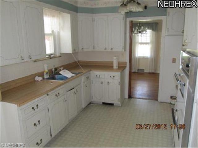 833 E 237th St, Euclid, OH 44123 photo 5