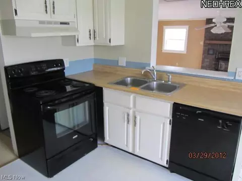 178 Valley Forge Cir, Elyria, OH 44035 photo 7