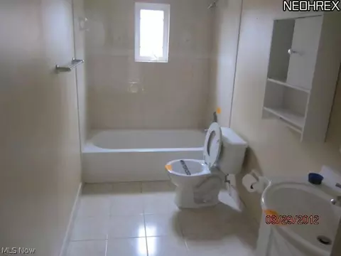 178 Valley Forge Cir, Elyria, OH 44035 photo 12