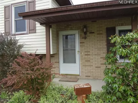 440 Center St, Warren, OH 44481 photo 2