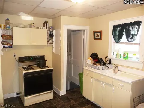 411 Noah Ave, Akron, OH 44320 photo 6